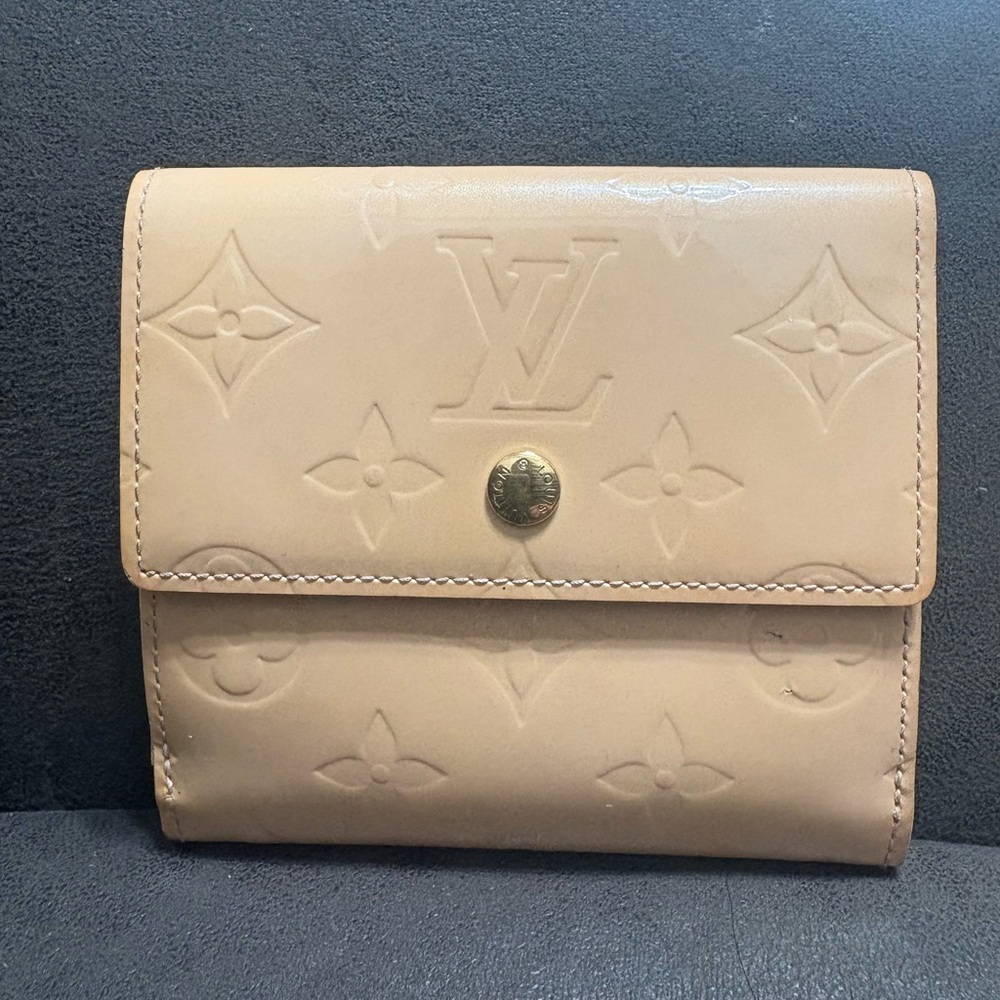 LV vernis compact wallet